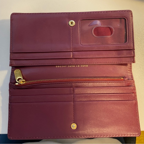 Marc Jacobs Wallet - Picture 3 of 5
